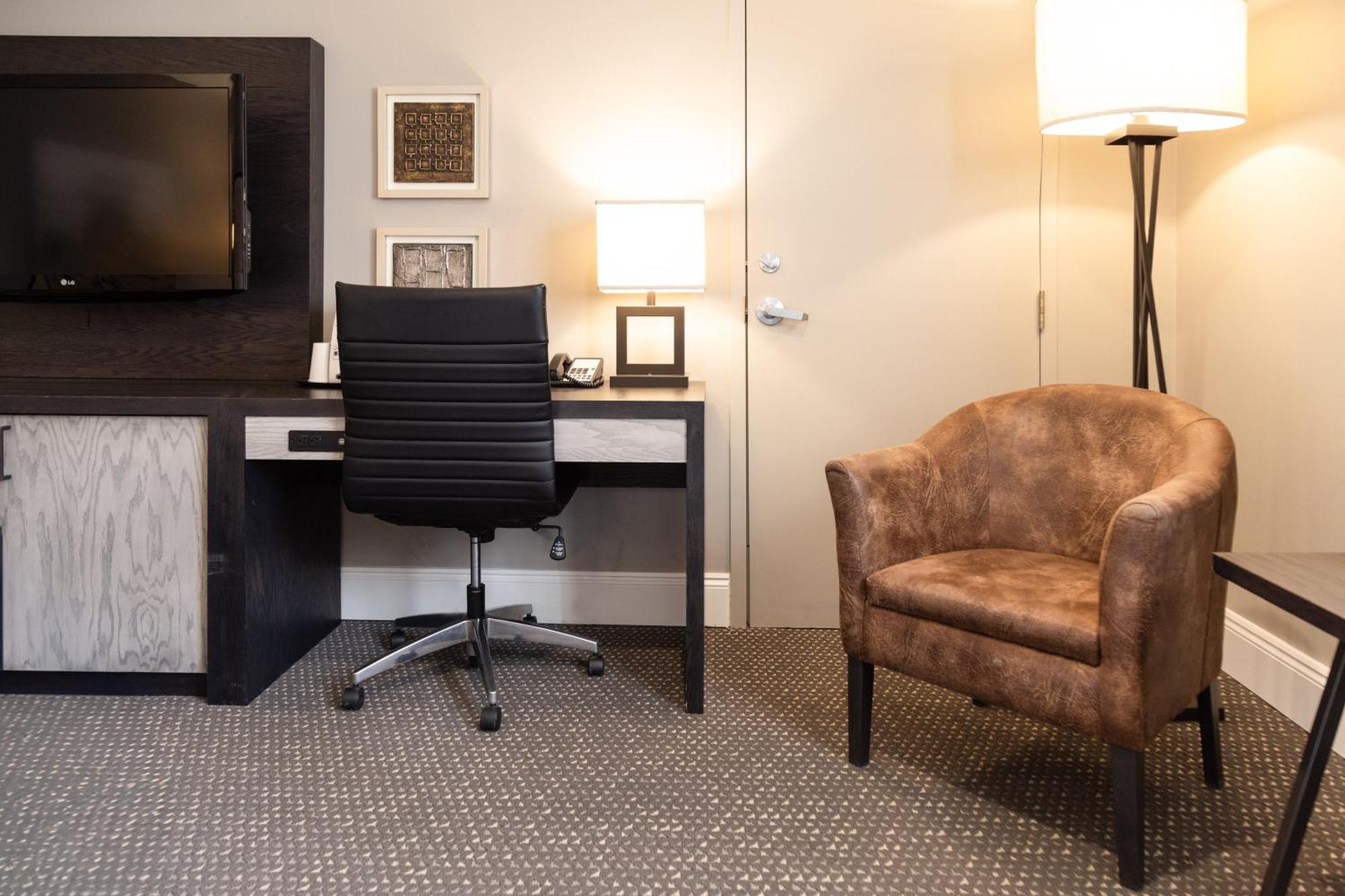 Crowne Plaza Fredericton Lord Beaverbrook By Ihg Exterior foto