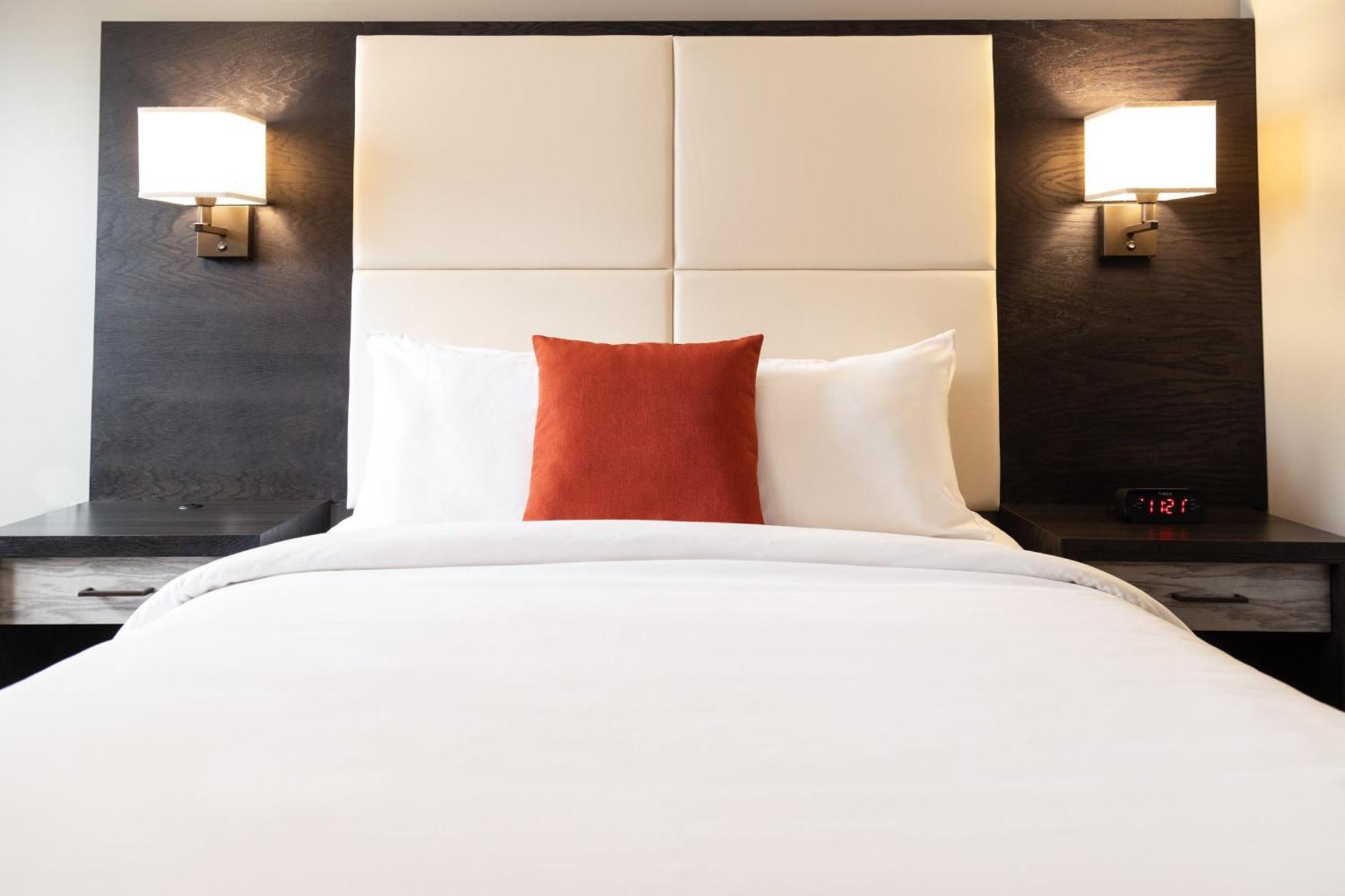 Crowne Plaza Fredericton Lord Beaverbrook By Ihg Exterior foto